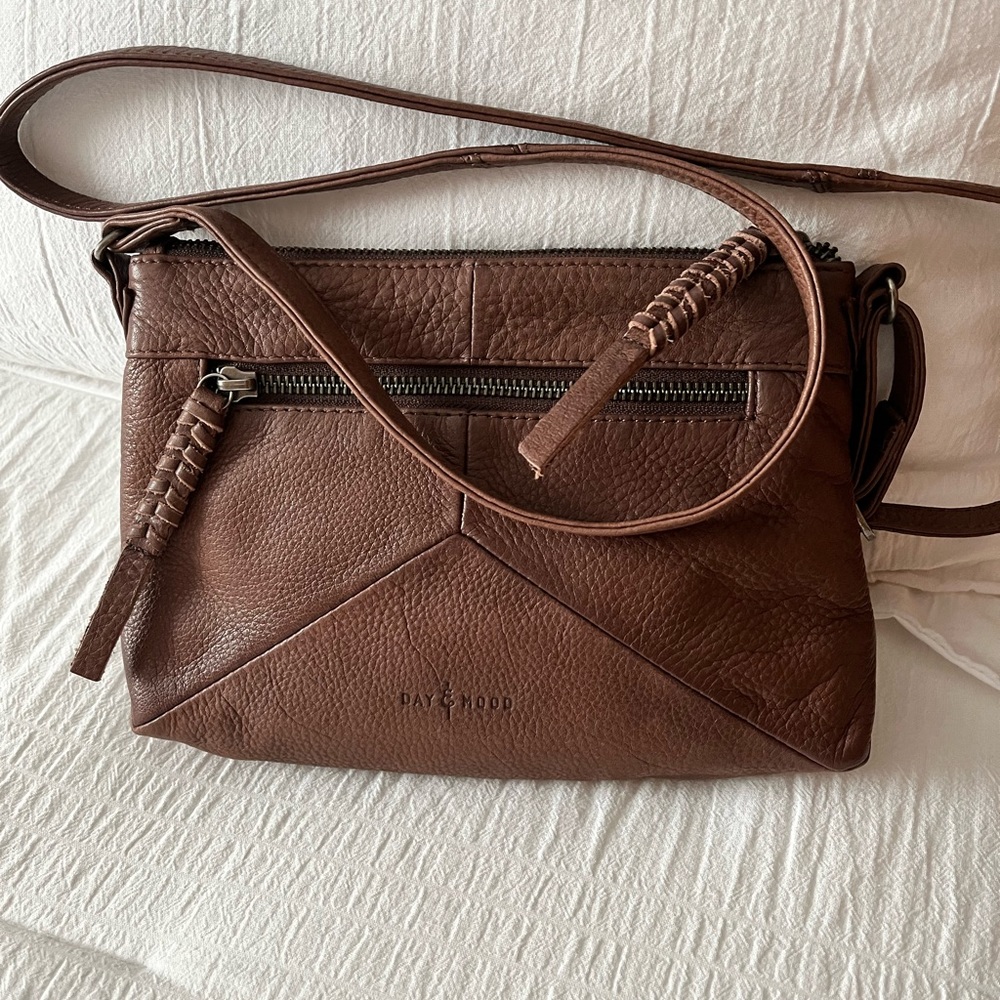 Day & Mood Crossbody